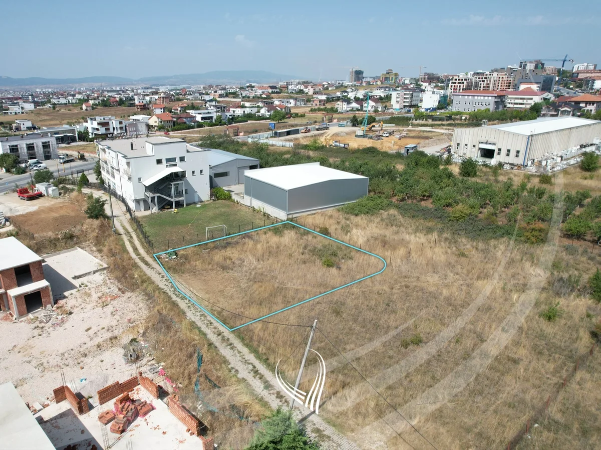 Tokë 5.66 ari në shitje në Çallavicë – afër lagjes 038