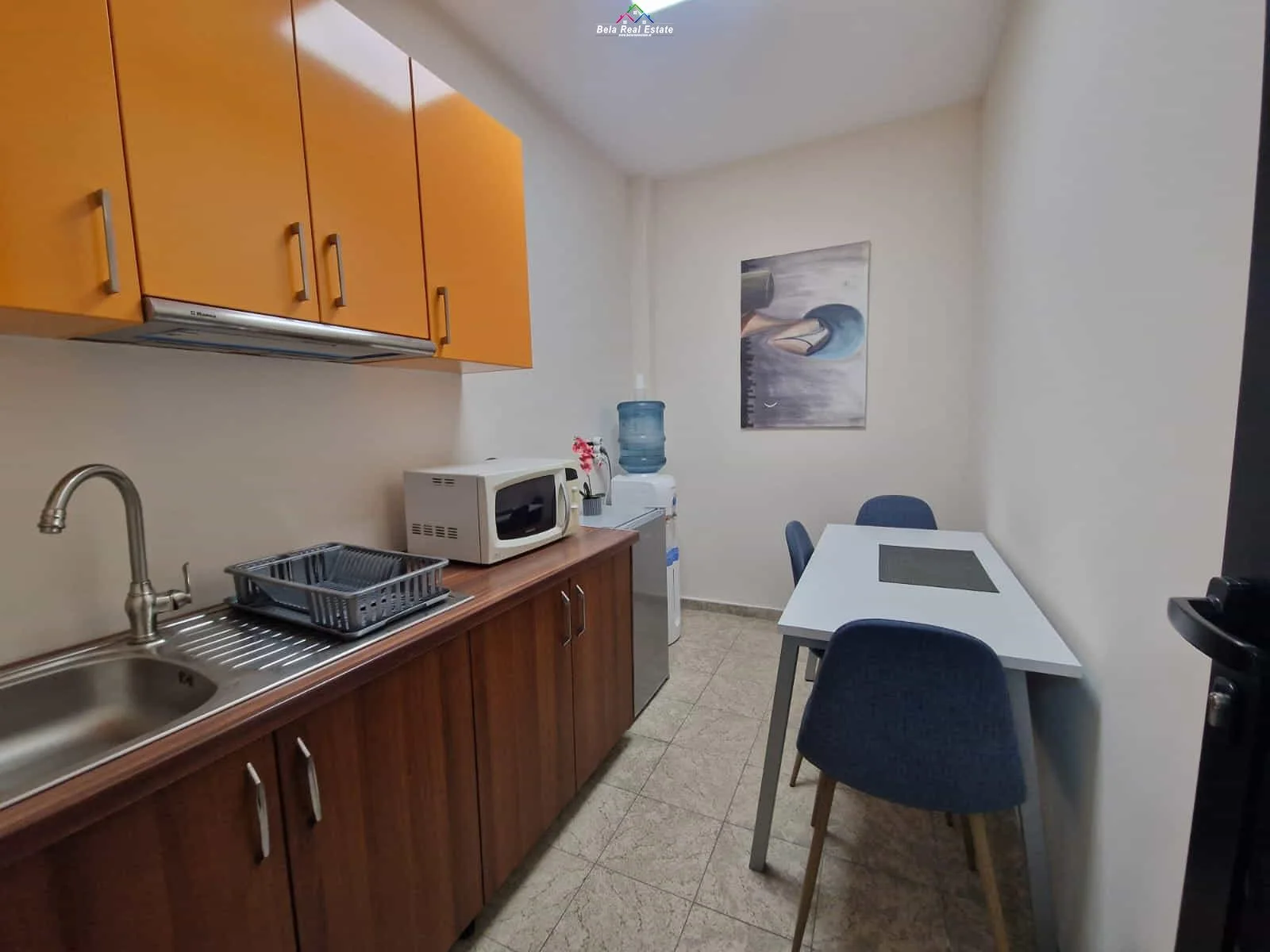 Zyre Me Qera Ne Bllok (ID BZ2351) Tirane.