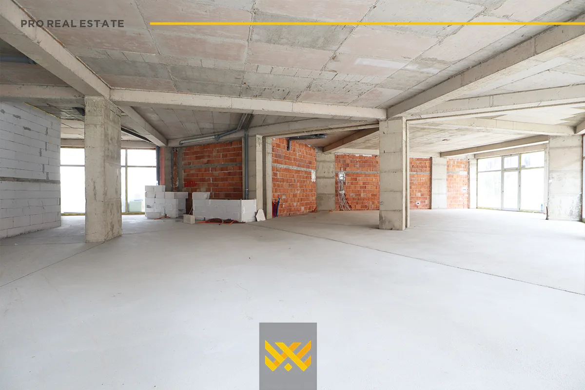 Lokal 278m² me #QIRA në Rrugën B.