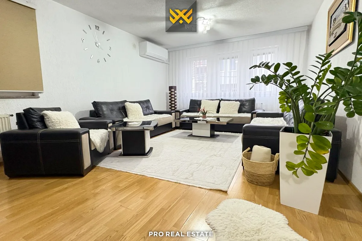 Shtëpi 375m² + 97m² për #SHITJE në Kolovicë