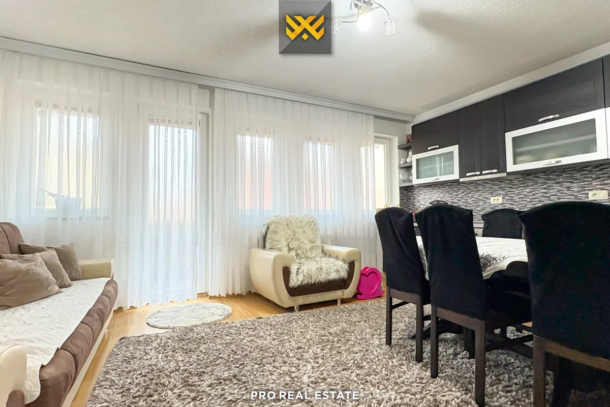 Shtëpi 375m² + 97m² për #SHITJE në Kolovicë