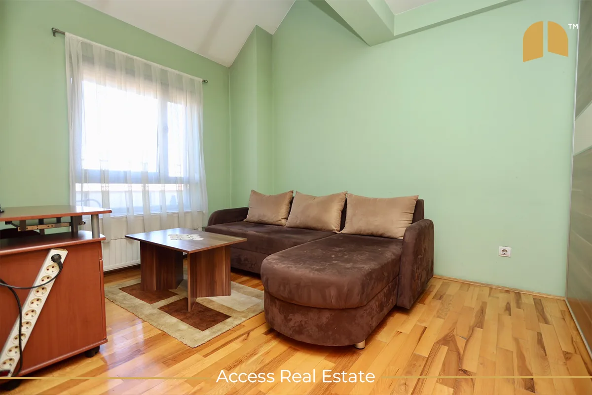 Banesë / Penthouse në SHITJE me FLETË POSEDUESE – 3 dhoma gjumi – 4 Llullat