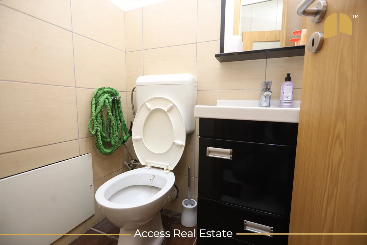 Banesë / Penthouse në SHITJE me FLETË POSEDUESE – 3 dhoma gjumi – 4 Llullat