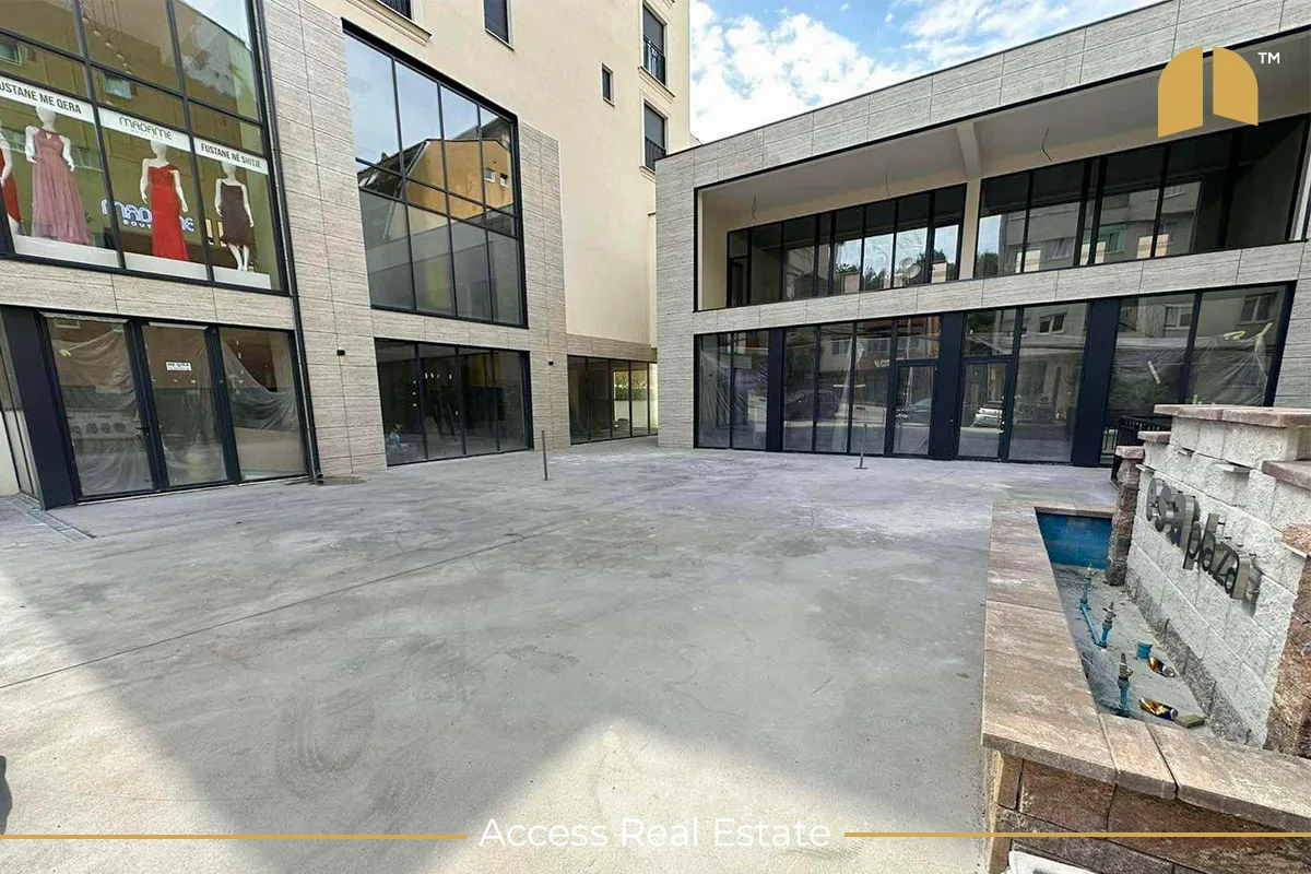 Lokal me QIRA – Parku i Qytetit – 330m²