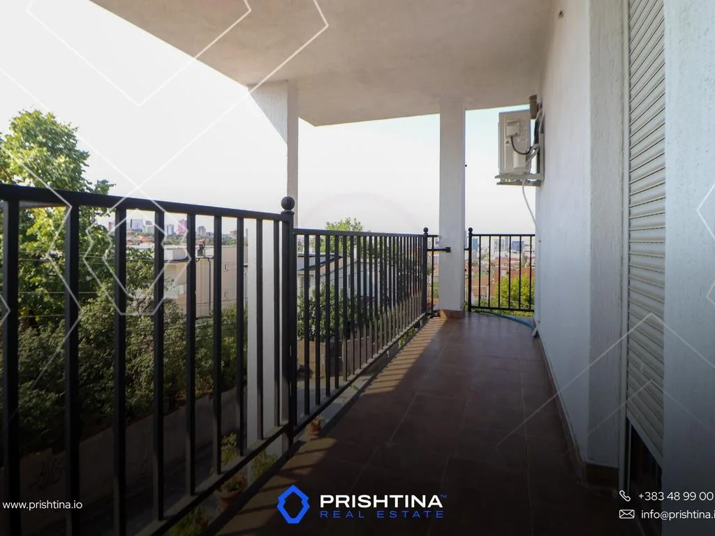 Shtepi ne #shitje 400m² + 2.2 ari në Taslixhe