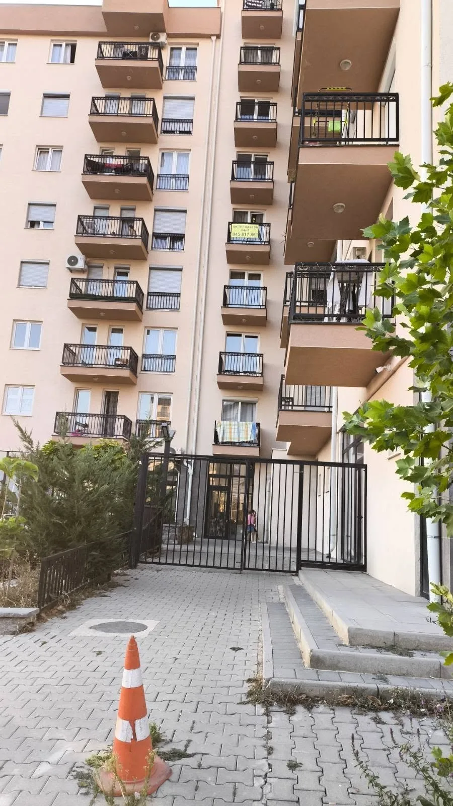 Banesë në shitje në Fushë Kosovë