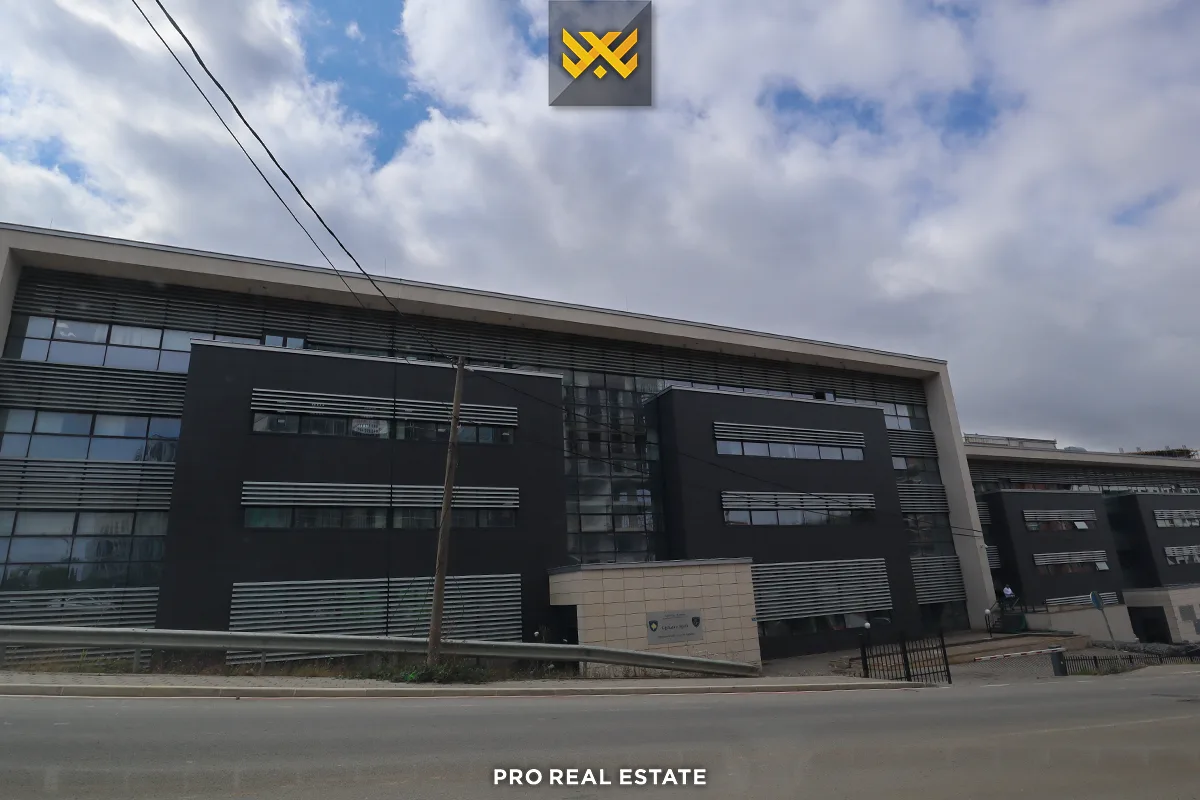 Banesë / Zyrë 120m² me #QIRA te Prishtina e Re