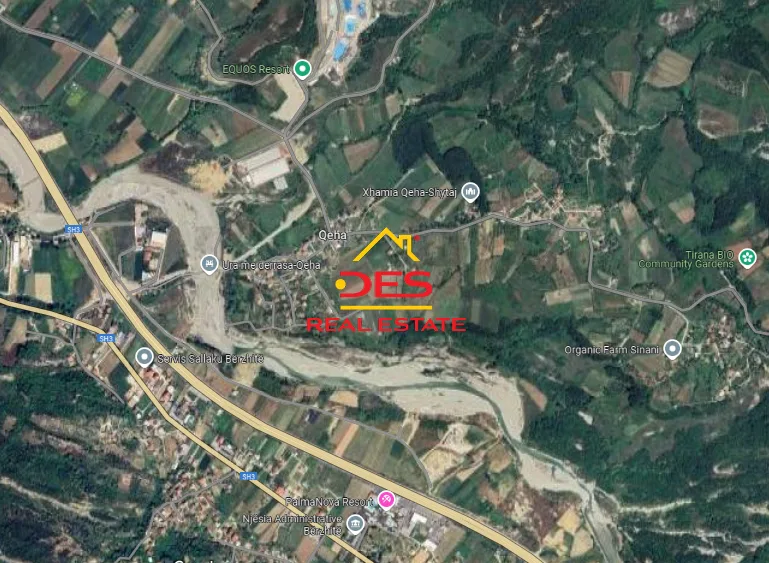 Shitet tokë–truall për ndërtim vilash pranë tegut, tiranë