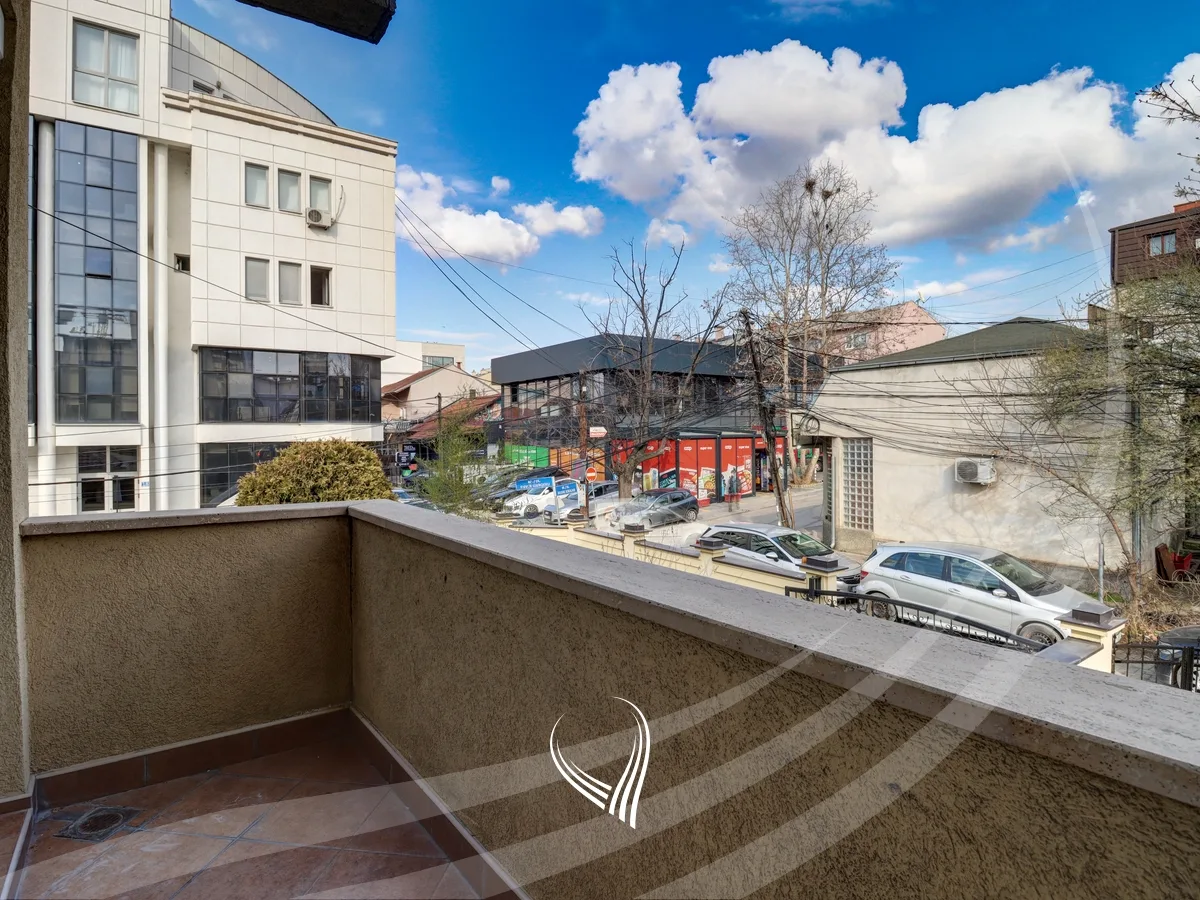 Objekt afarist 330m2 me qira në lagjen Ulpiana