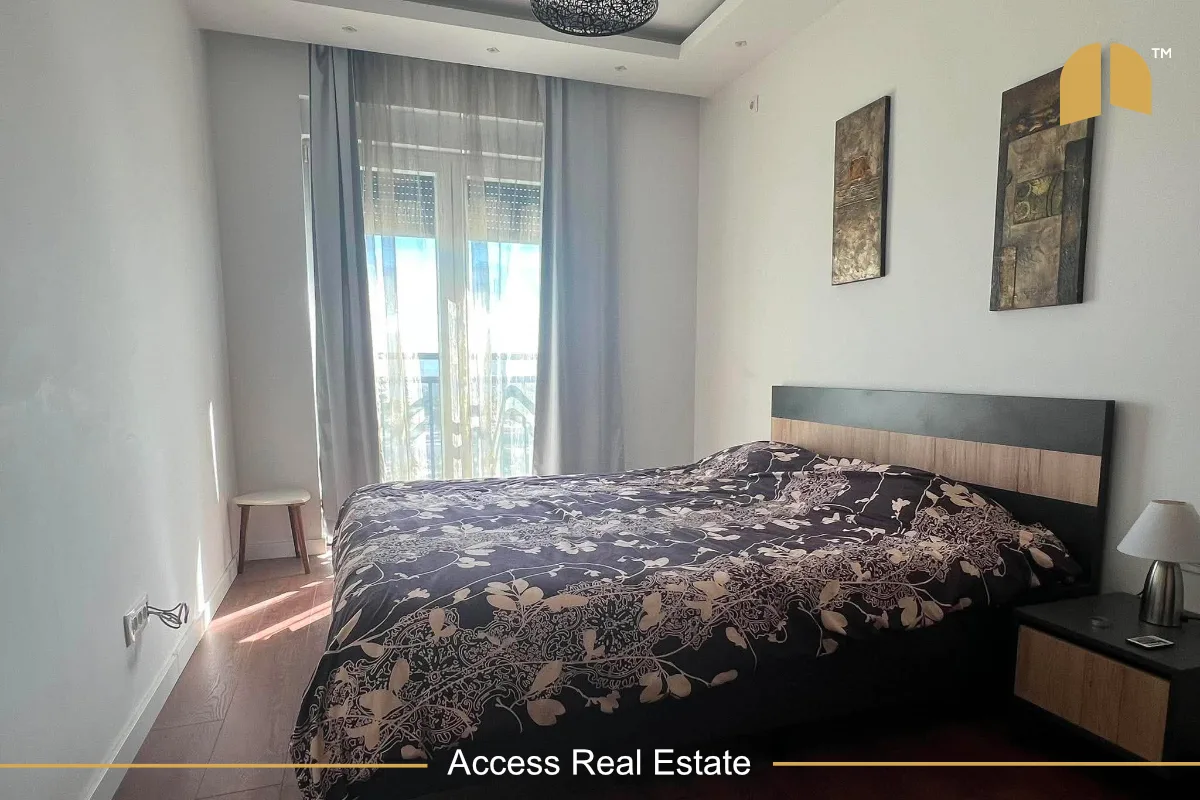 Banesë me QIRA – 3 dhoma gjumi + garazh – Arbëri