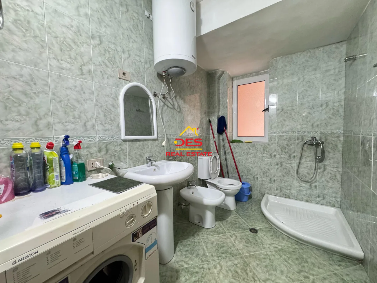 Shitet apartament 1+1 pranë tregut të orizit, vlorë.