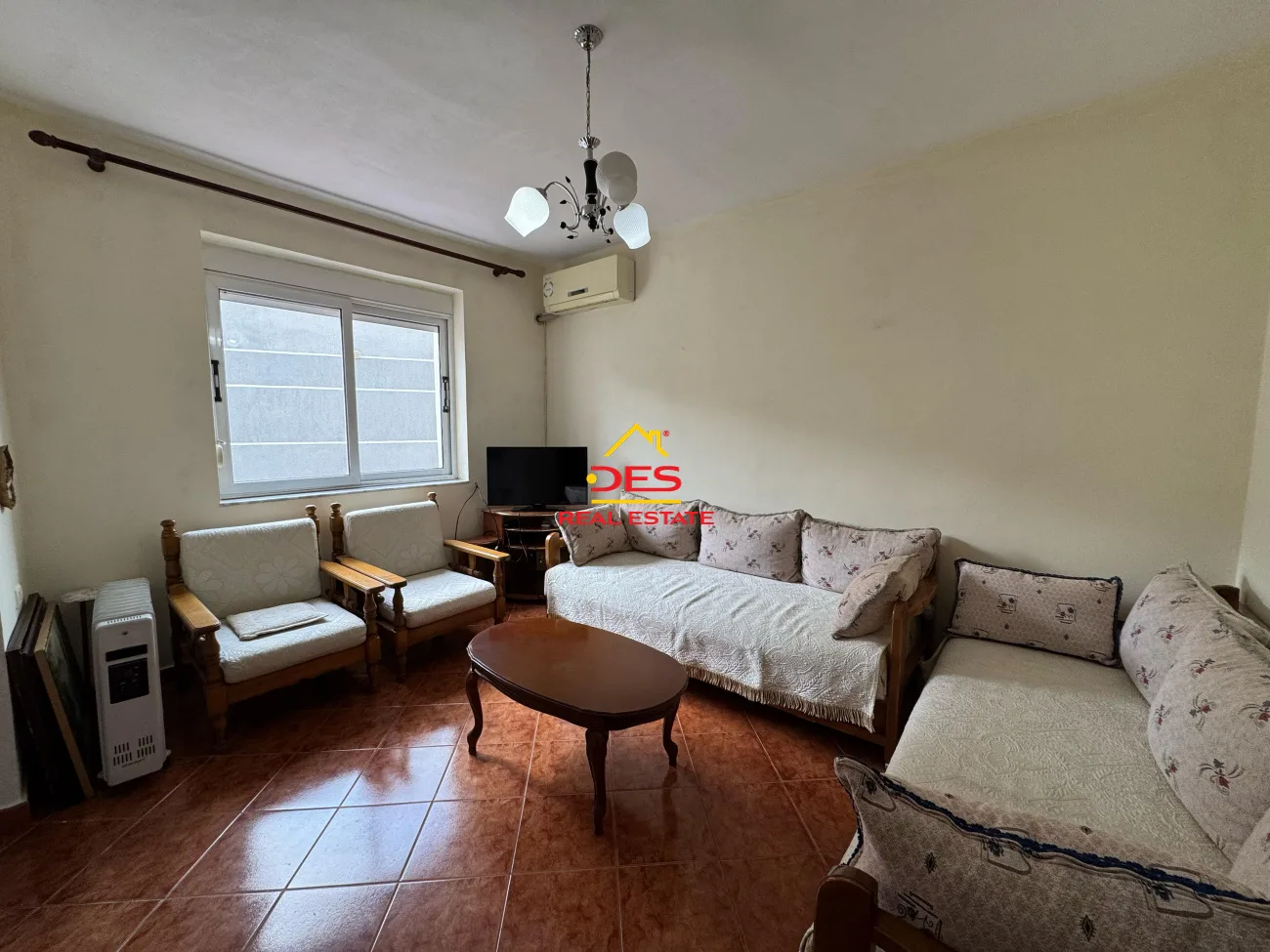 Shitet apartament 1+1 pranë tregut të orizit, vlorë.