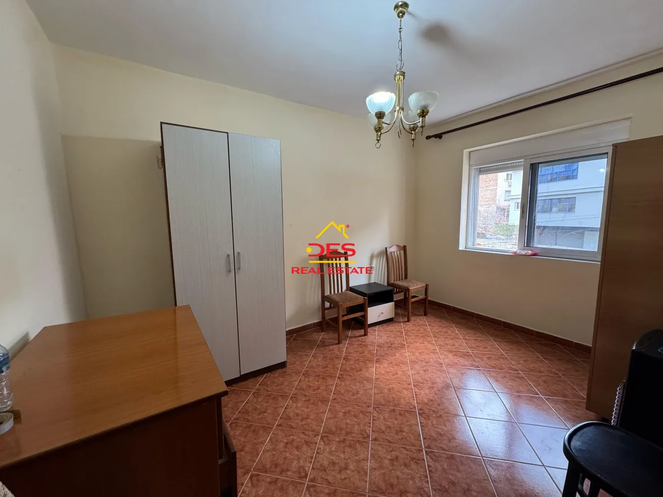 Shitet apartament 1+1 pranë tregut të orizit, vlorë.