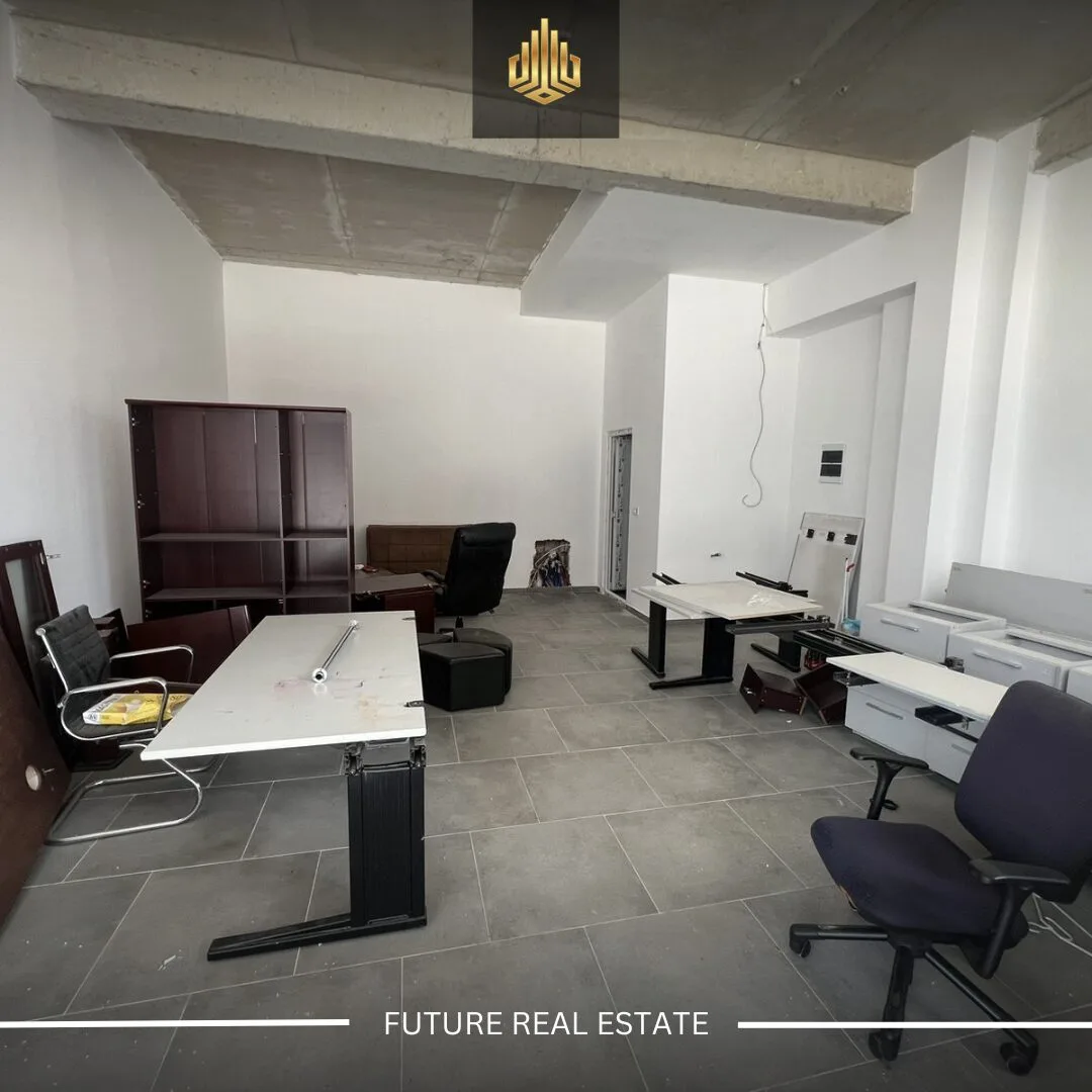 Lokal me QERA/80m²