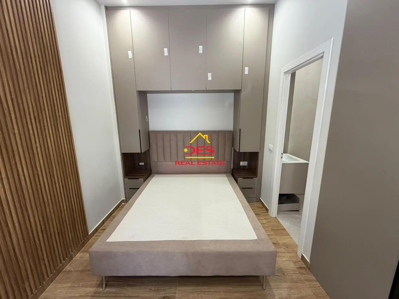 Jepet me qira garsoniere në lungomare pranë hotel primavera ,vlorë
