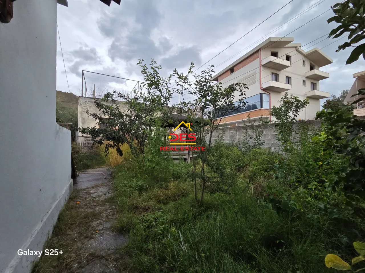 Shitet shtëpi private + ambient biznesi te “fabrika e tullave”, vlorë.