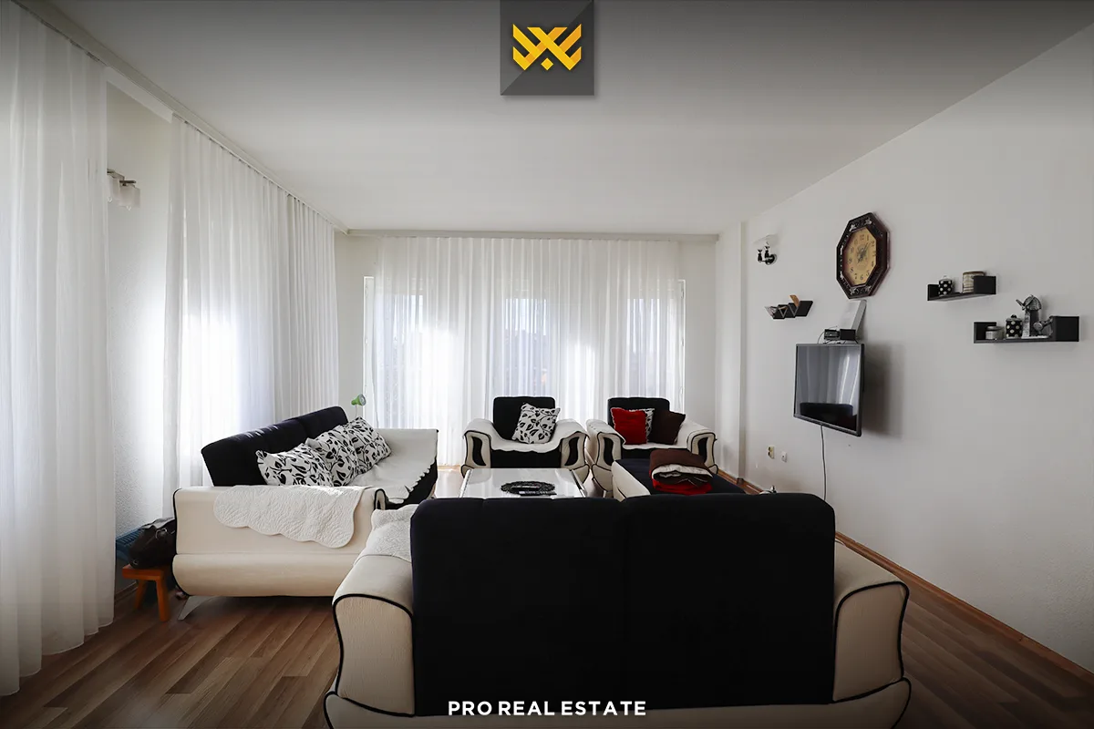 Shtëpi 324m² për #SHITJE në Kodrën e Trimave.