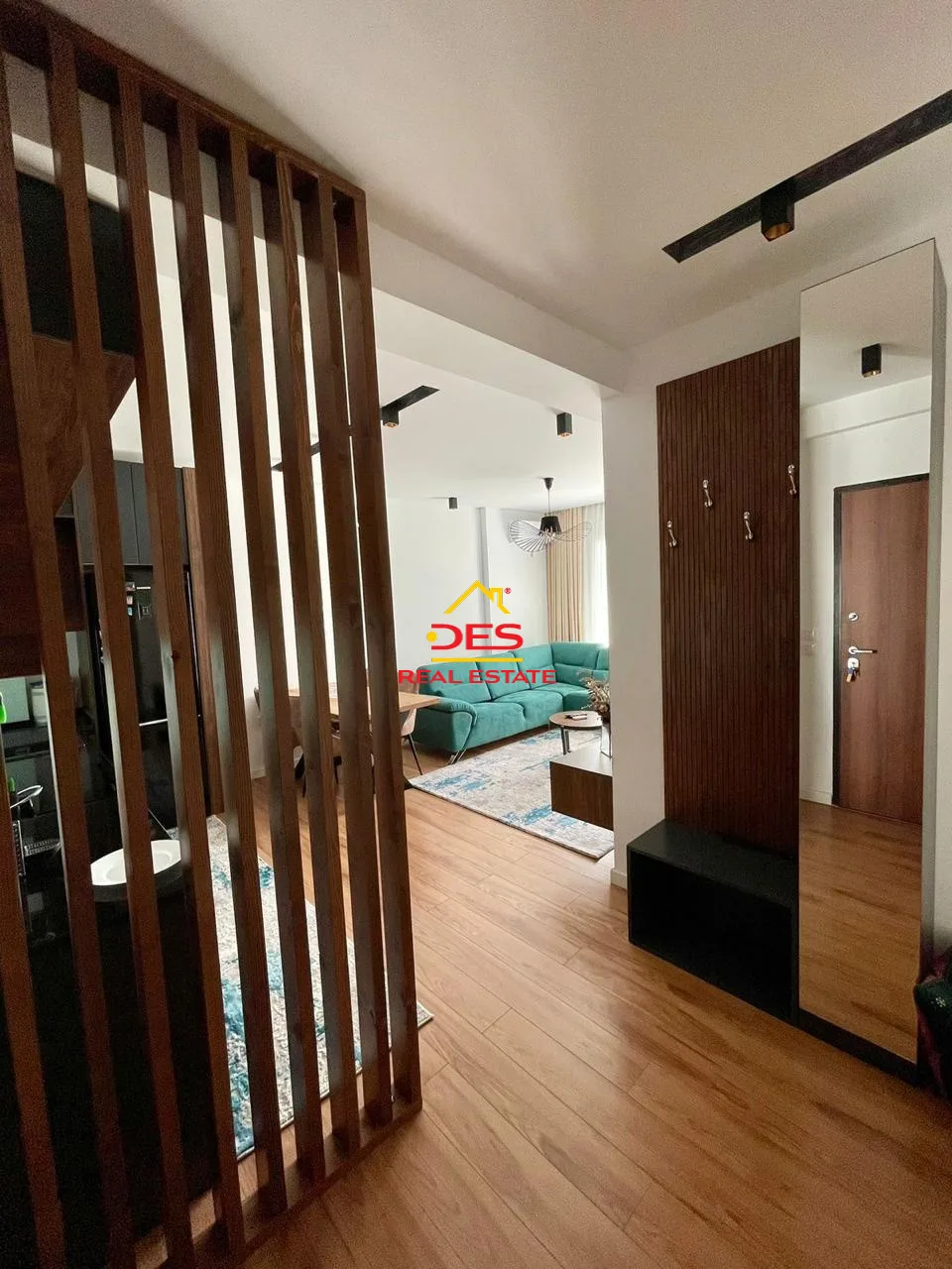 Shitet apartament 2+1+2 në orikum ,vlorë