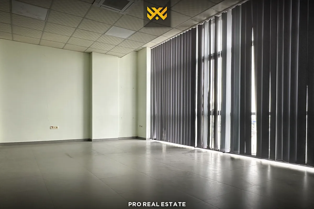 Lokal 150m² me #QIRA në Livagjë
