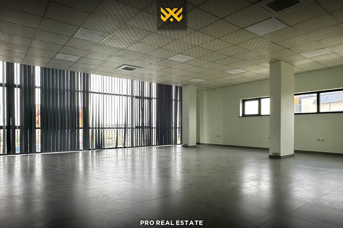 Lokal 150m² me #QIRA në Livagjë