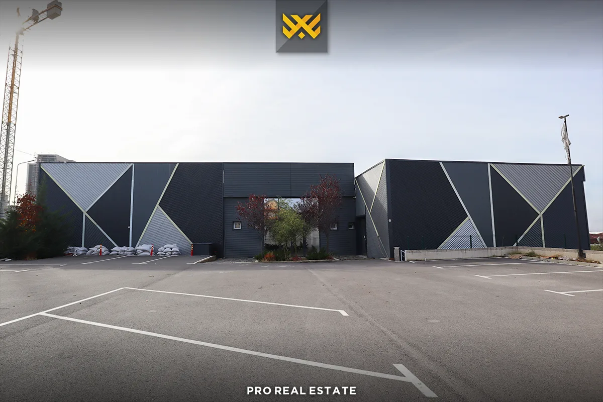 Hapësirë afariste 800m² me #QIRA në Veternik