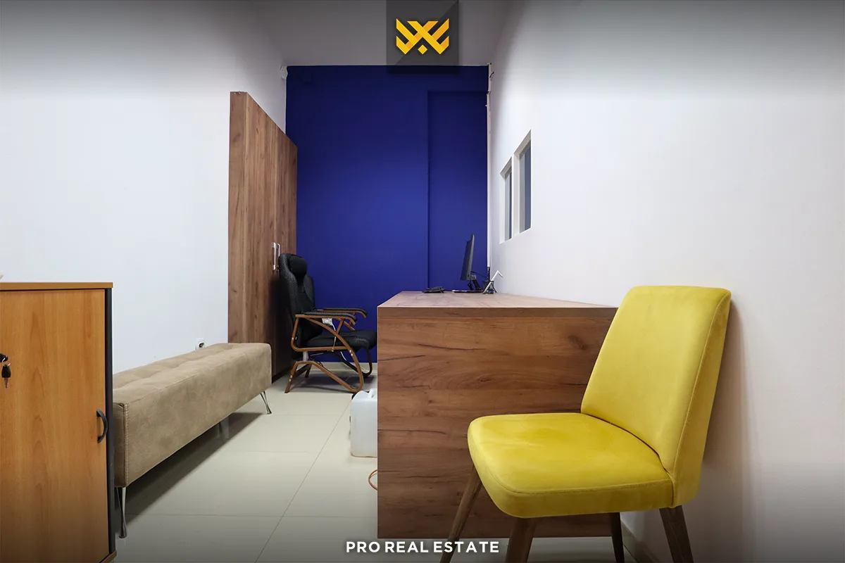 Lokal 80m² për #SHITJE në Emshir.