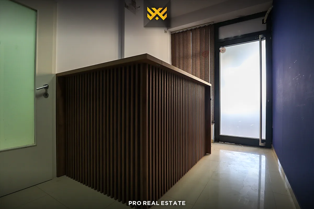 Lokal 80m² për #SHITJE në Emshir.