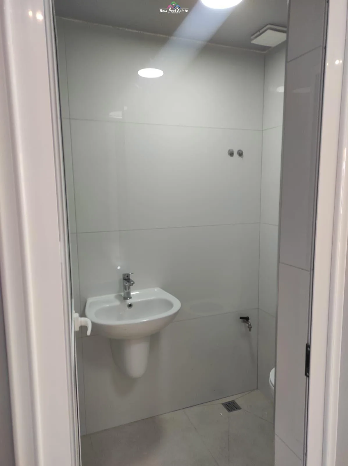Dyqan Me Qera Ne Kamez ( ID BD21798) Tirane