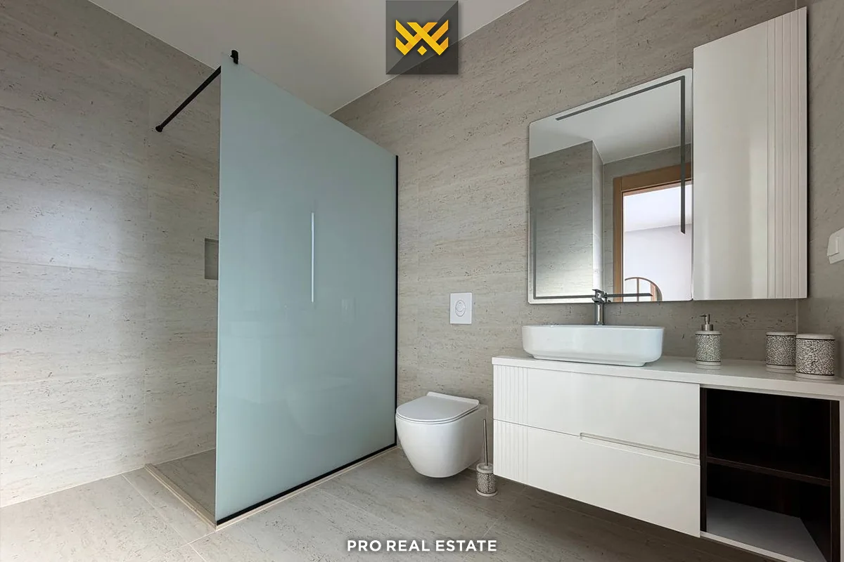 Shtëpi 294m² me #QIRA në Lagjen Qershia