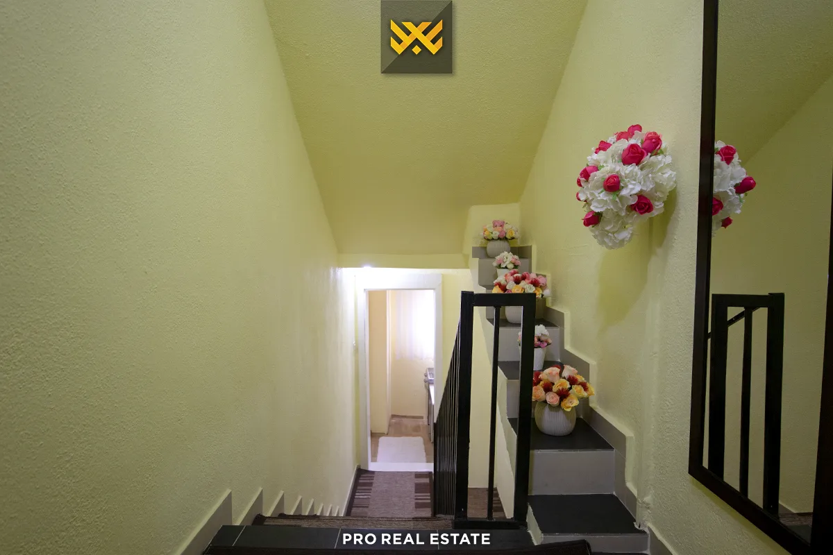 Shtëpi - Lokal 76m² + 42m² për #SHITJE te Qendra e Vjetër.