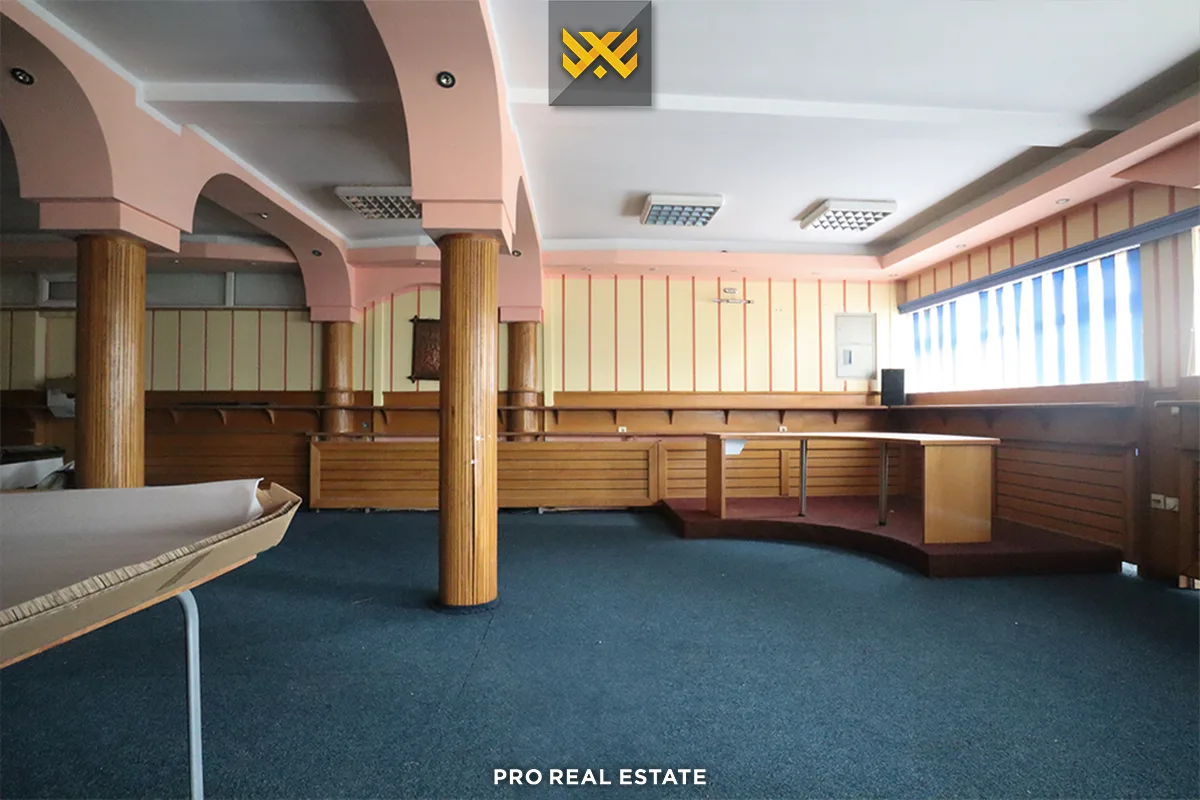 Lokal 140m² me #QIRA në Hajvali