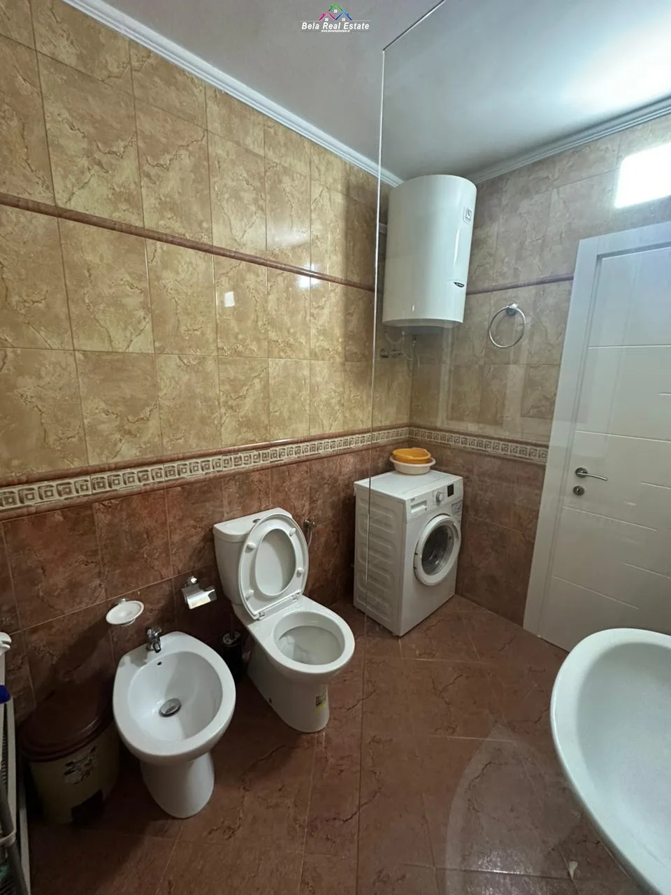 Apartament Me Qera 2+1 Tek ish Fusha e Aviacionit ( ID B221398) Tirane
