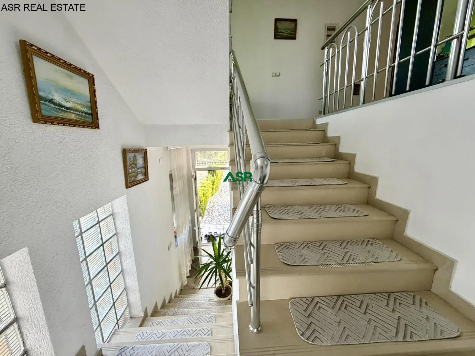 Ofrohet per SHITJE Shtëpia ne Bardhosh