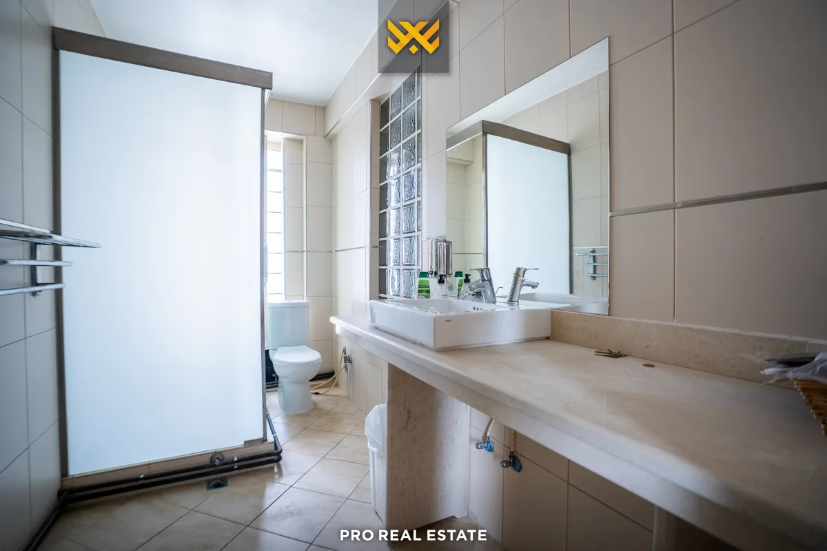Shtëpi 1195m² për #SHITJE në Veternik