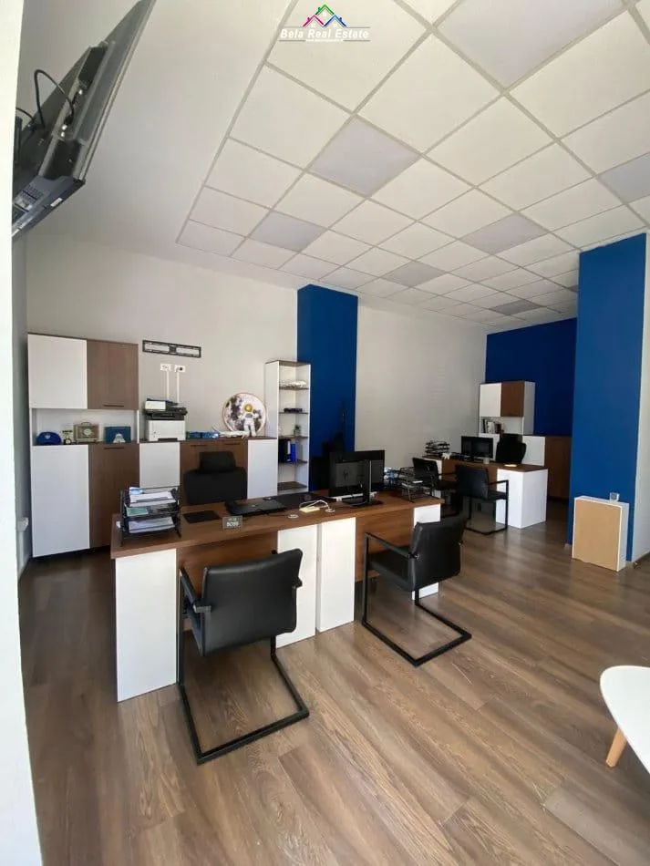 Dyqan Me Qera Tek 21 Dhjetori ( ID BD21804) Tirane