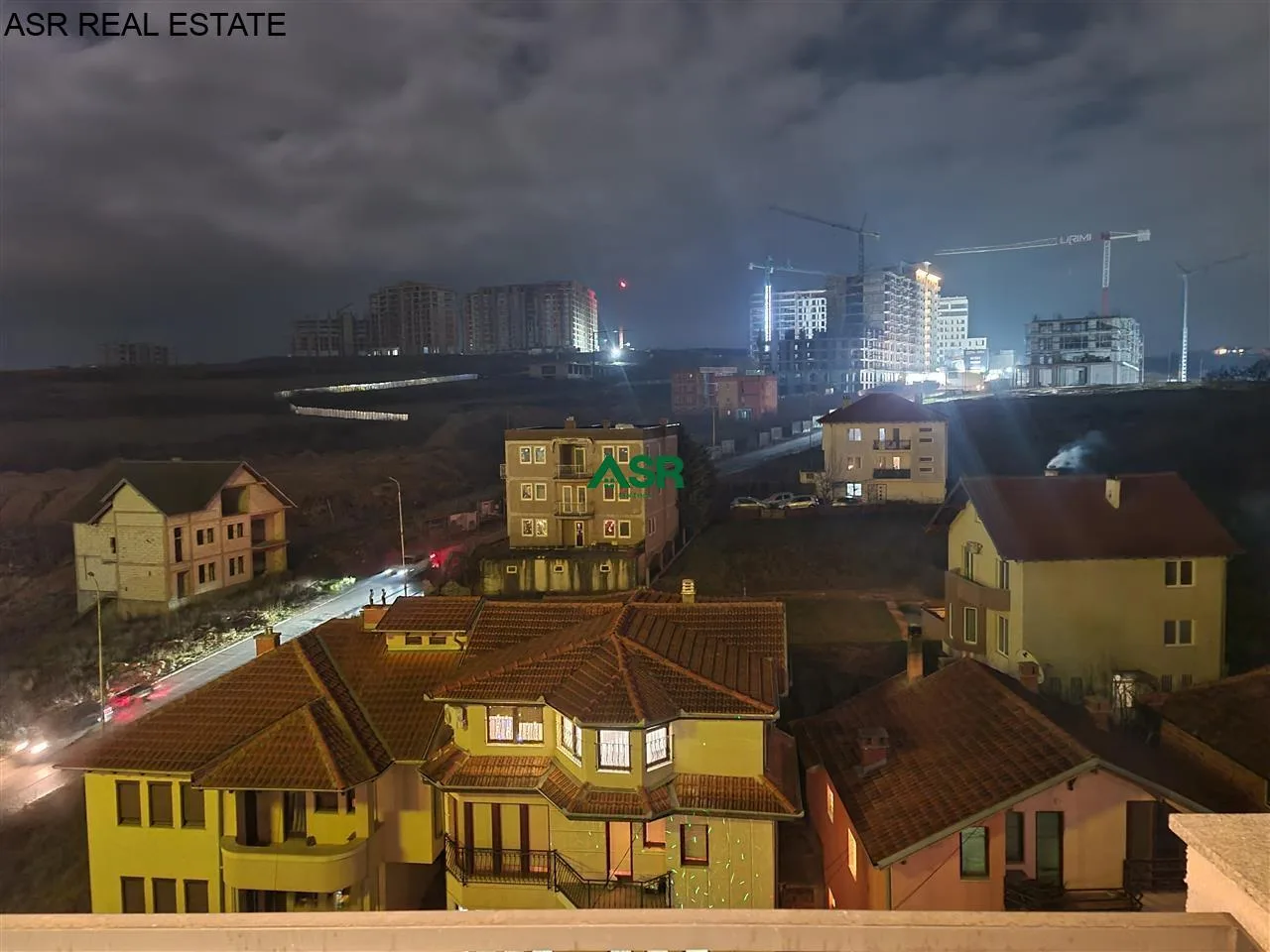 Ofrohet banesa per SHITJE në lagjen e Spitalit
