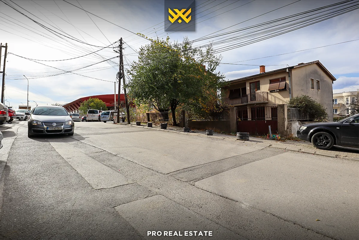 Lokal 434m² me #QIRA në Bregun e Diellit.