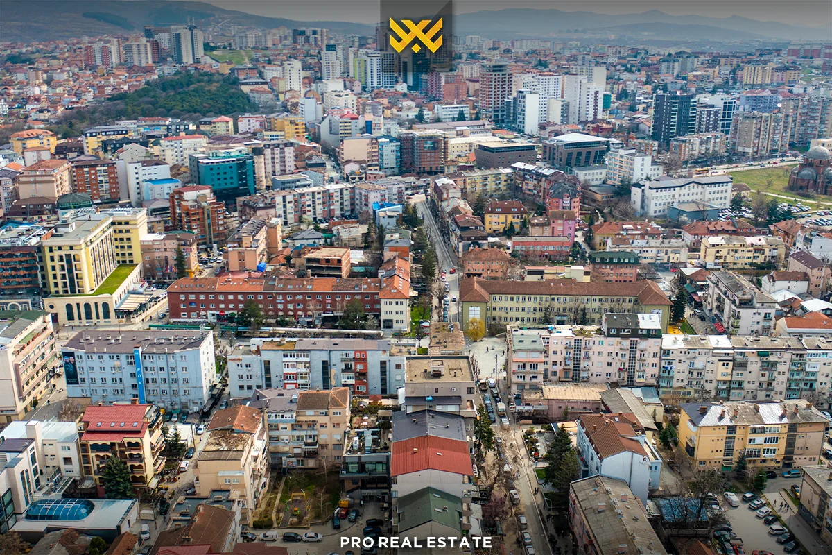 Banesë 83.3m² për #SHITJE në Qendër.