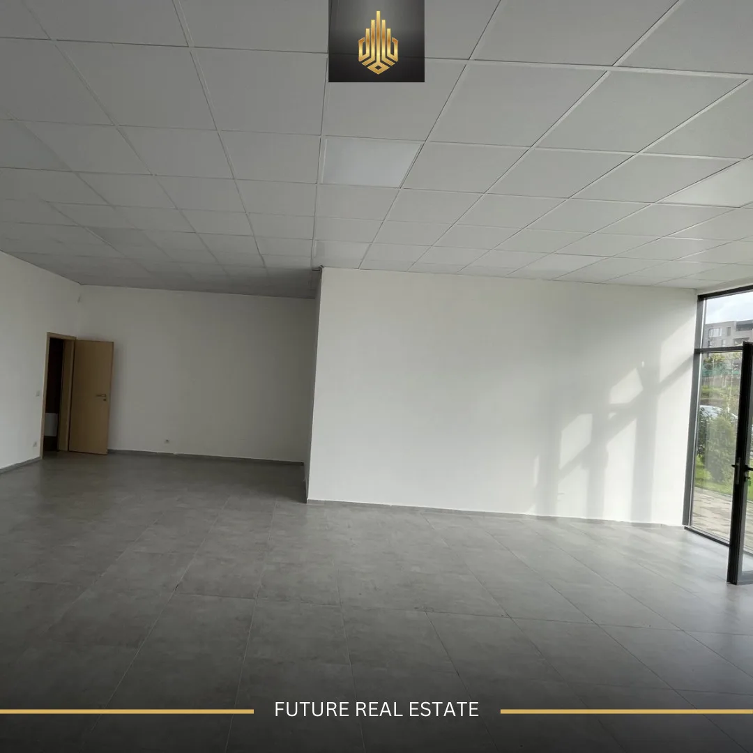 Lokal me QERA/70m²