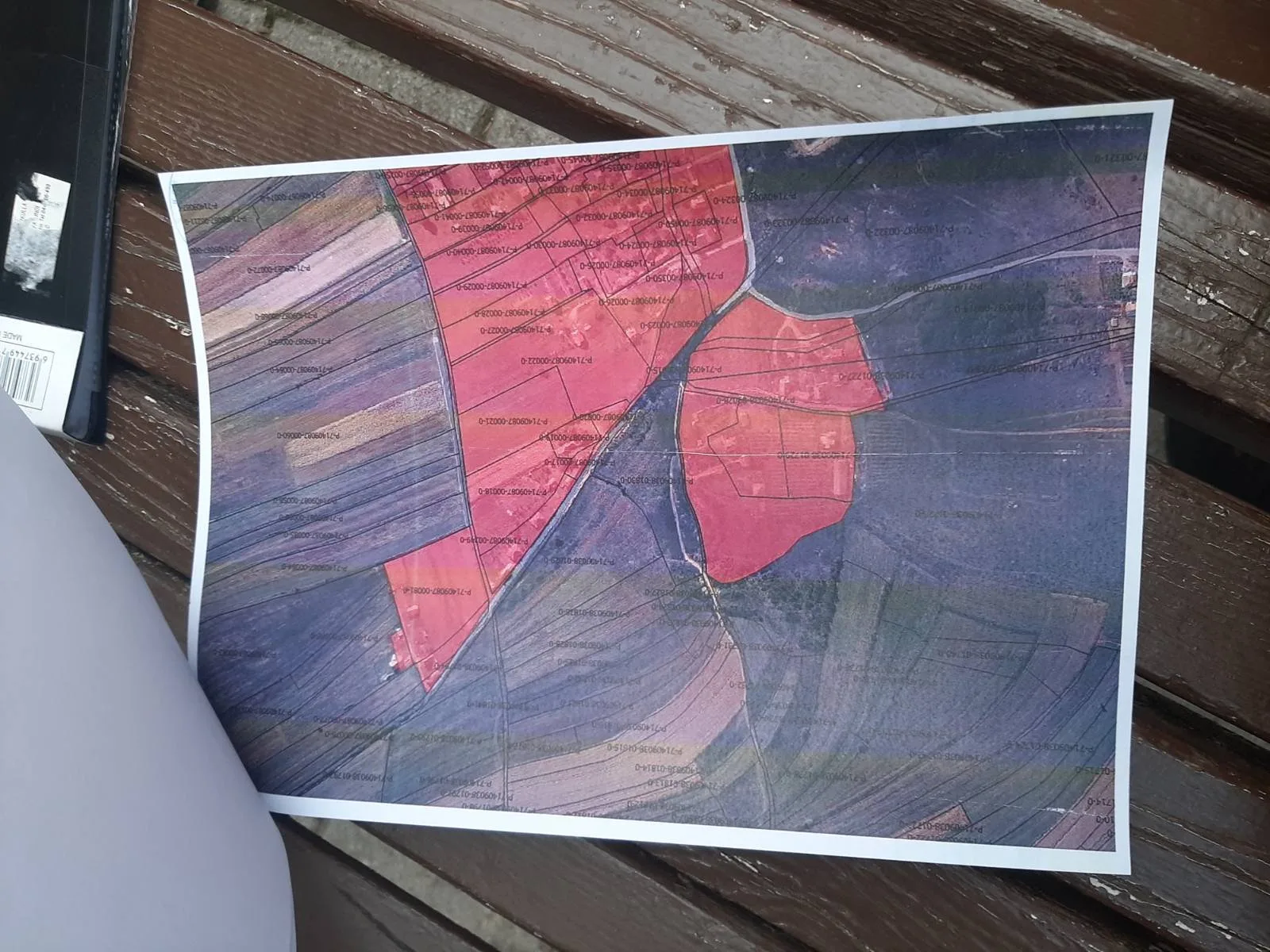 PRONË NË SHITJE NË FSHATIN BREGU I ZI ( CARRA BEG ) LIPJAN