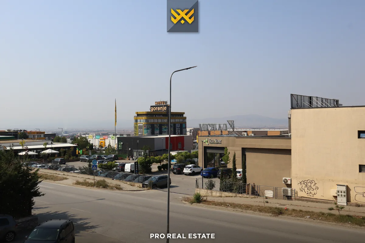 Lokal 140m² me #QIRA në Veternik