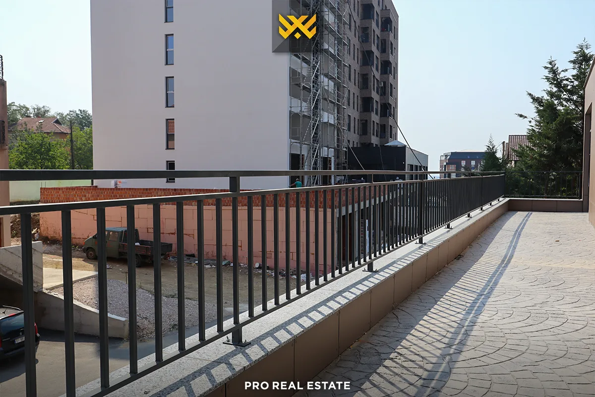 Lokal 140m² me #QIRA në Veternik