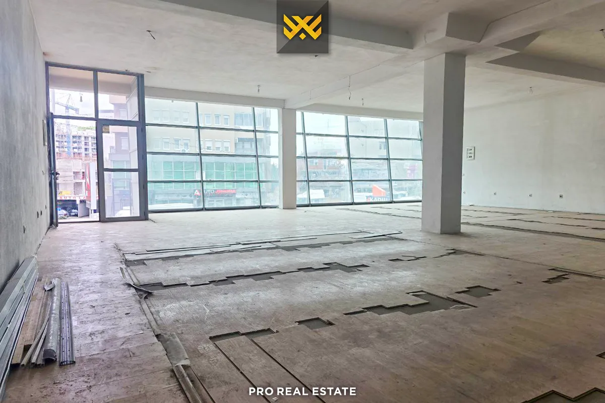 Lokal 190m² me #QIRA në Fushë Kosovë
