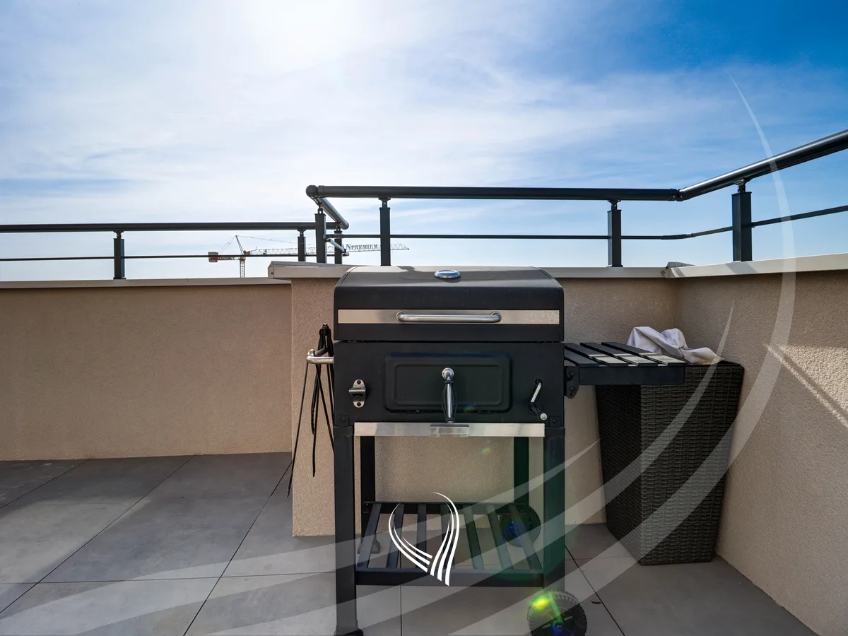Penthouse me 2 dhoma gjumi me qira në lagjen Arbëria – Dragodan