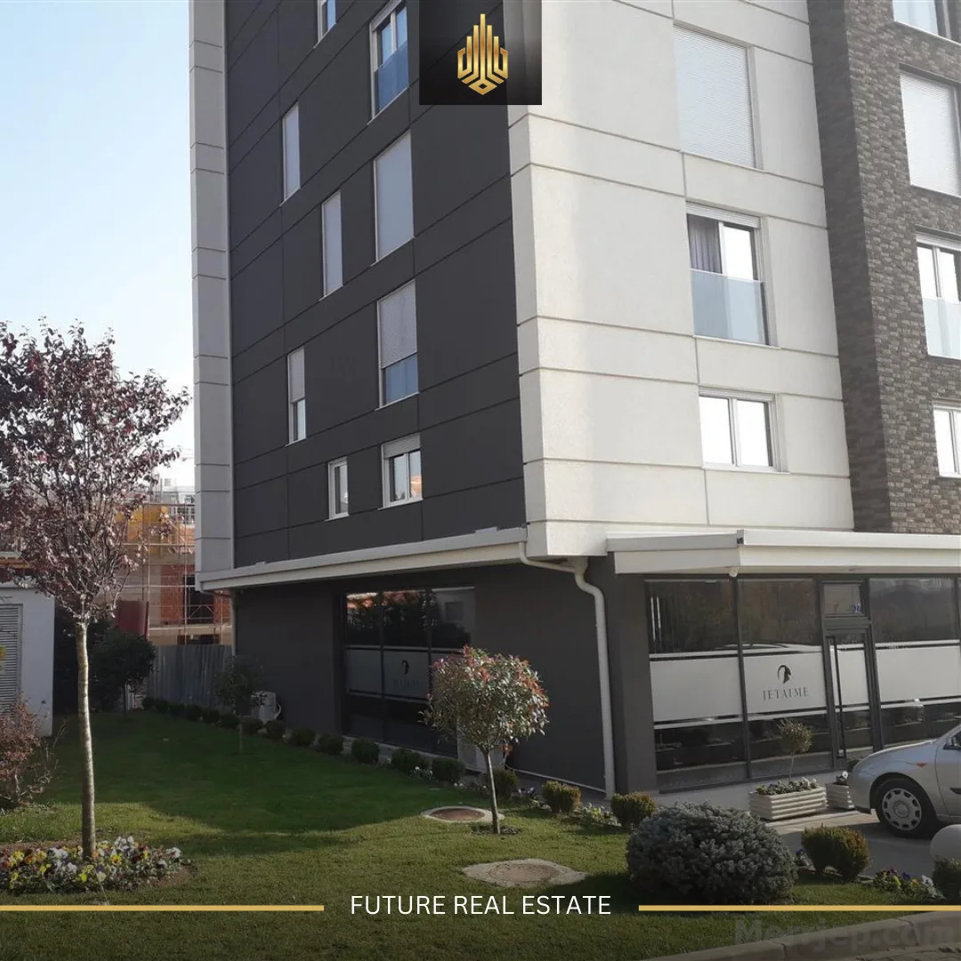 Lokal me QERA/80m²