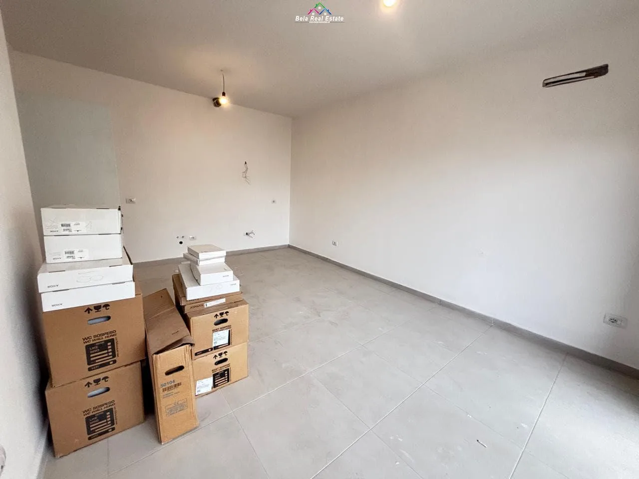 Zyre Me Qera tek Rruga e Barrikadave (ID BZ2819) Tirane