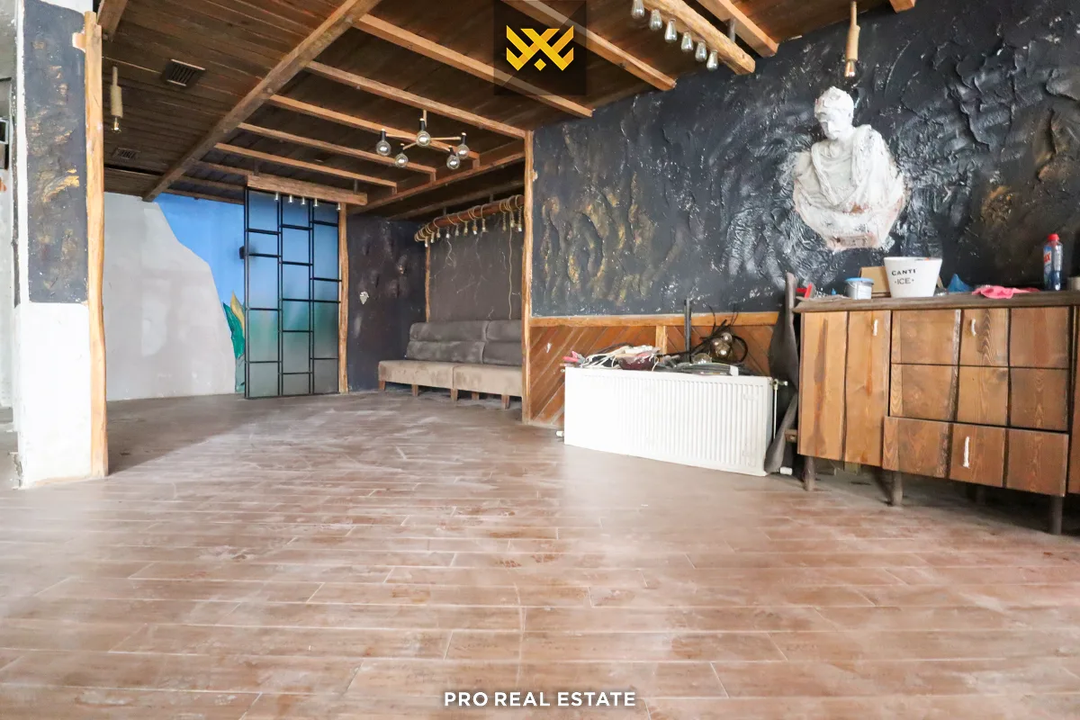 Lokal 460m² për #SHITJE në Rrugën B