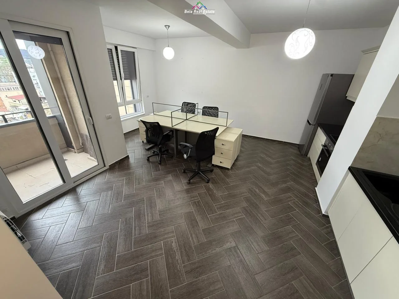 Zyre Me Qera tek Myslym Shyri (ID BZ2539) Tirane.