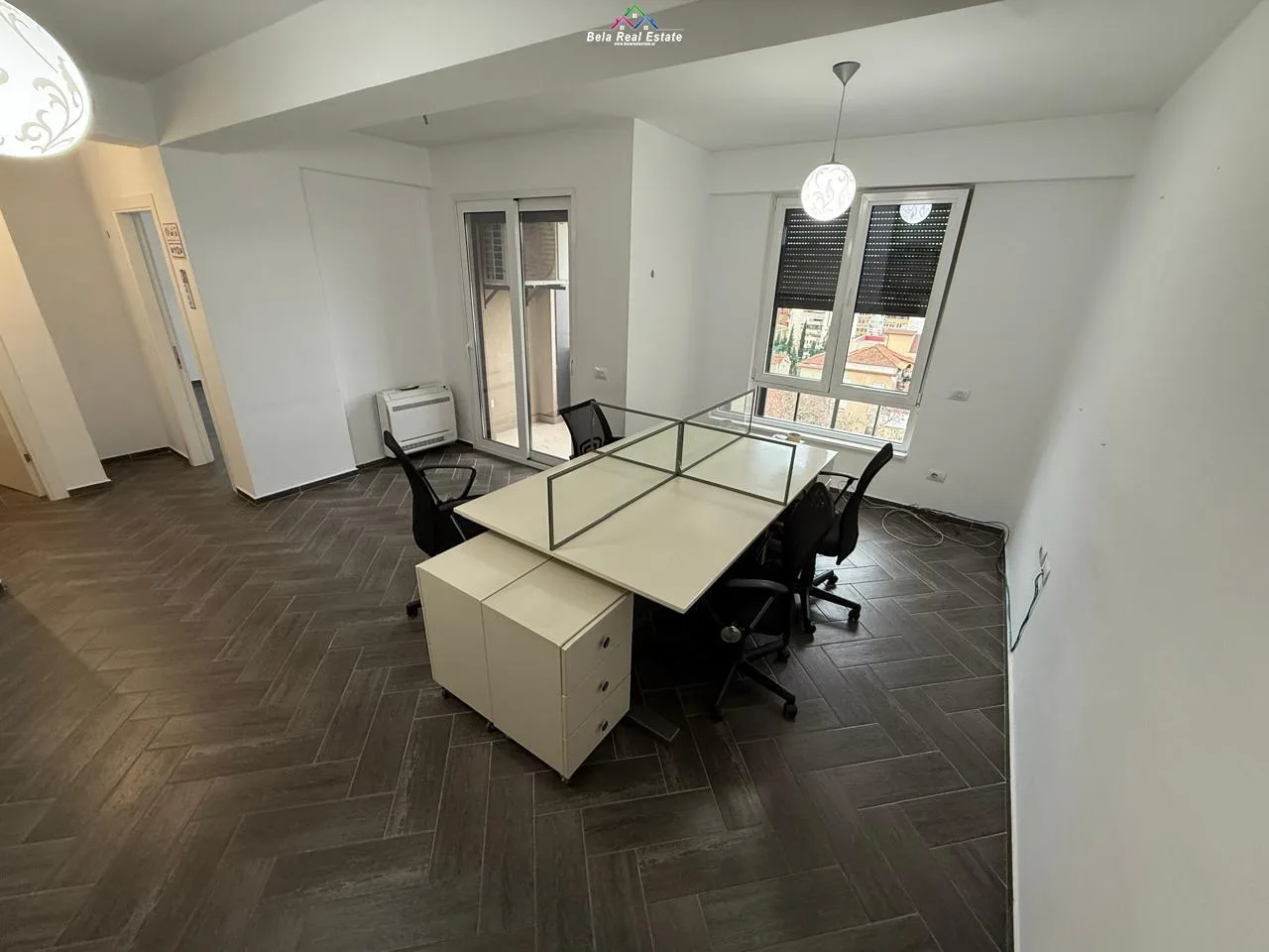 Zyre Me Qera tek Myslym Shyri (ID BZ2539) Tirane.