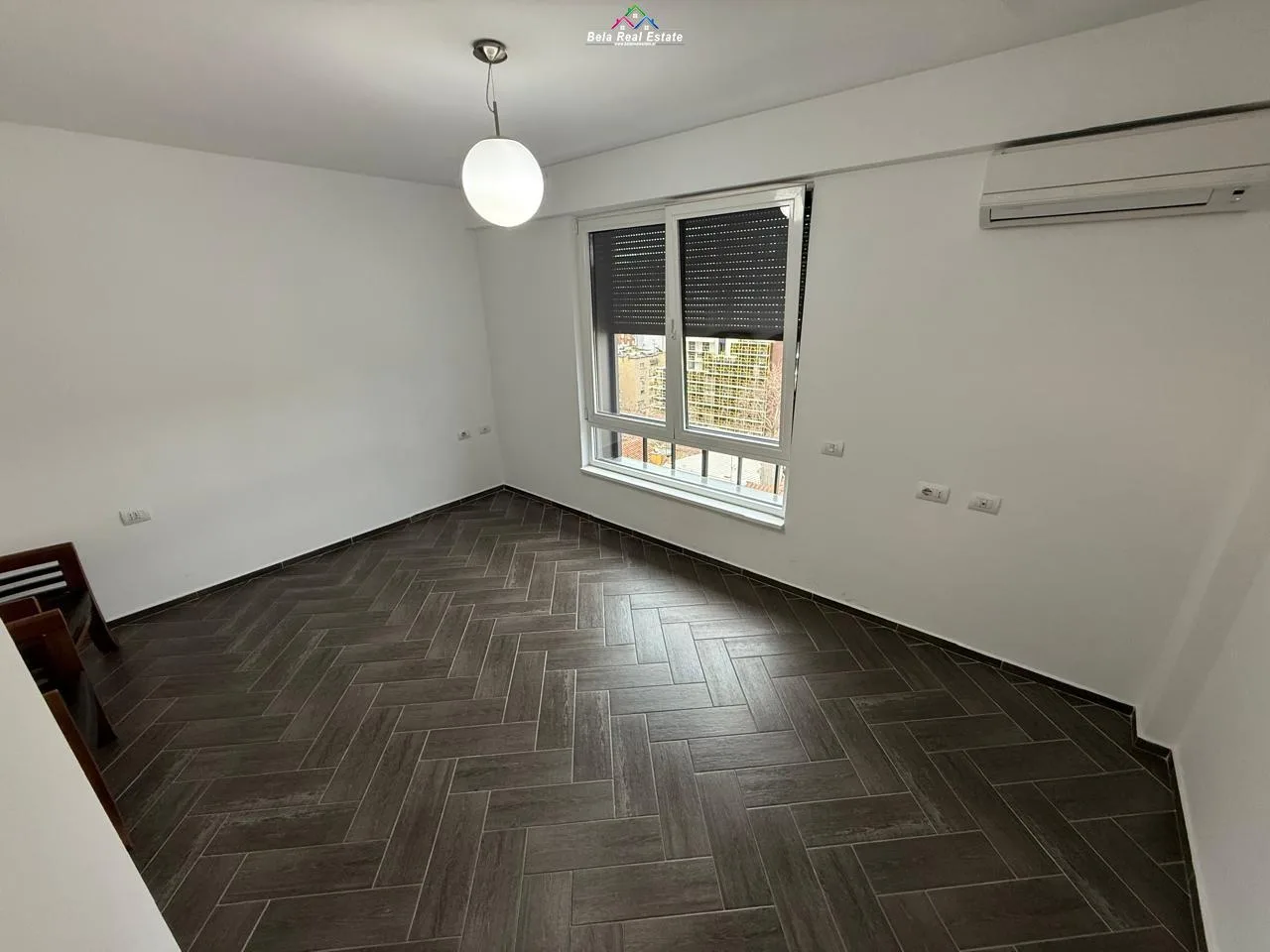 Zyre Me Qera tek Myslym Shyri (ID BZ2539) Tirane.